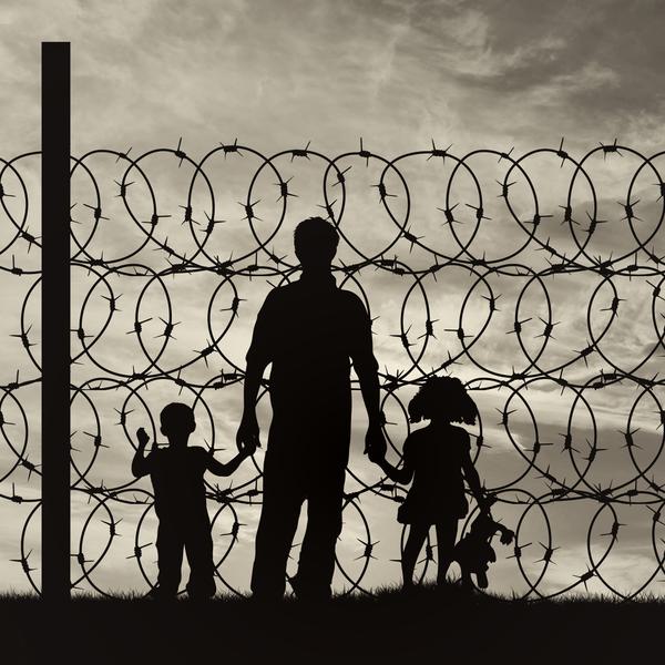Stock_Refugee_Wire