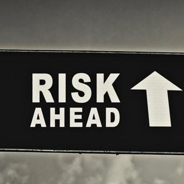 Stock_Risk_Ahead